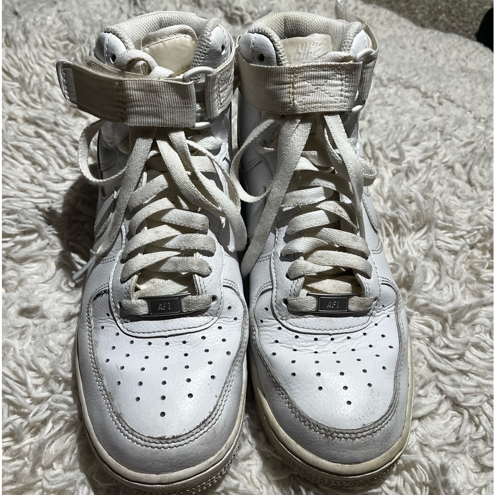 Women’s high top white airforce